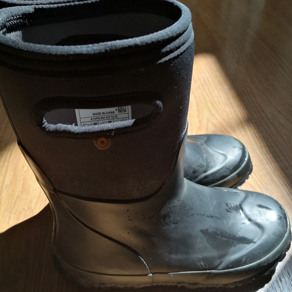 bogs kid snow boots